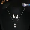 Conjunto de Brincos com Corrente para Clavícula Colorida de Flor e Pedra Preciosa Nicho Sensação de Alto Padrão Colar Feminino Joia de Luxo Leve para o Dia a Dia