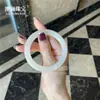Pulsera de Jade Blanco de Xinjiang Pulsera Redonda de Barra Fina para Niña Pulsera Delgada Pulsera de Jade Grasa de Oveja Jade Blanco Jade Afgano Fabricante Venta al por Mayor
