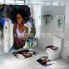 Cortina de Ducha Serie Cabeza de Mujer Morada, Múltiples Diseños Florales, Juego de Tres Piezas para Baño Impreso Digitalmente, Juego de Cuatro Piezas, Gran Cantidad, Excelente Precio