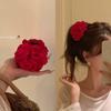 Caro com grampo de cabelo de rosa seca cabeça feminina grande flor vermelha clipe de flor clipe de tubarão cocar