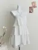 Elegante e Sedutor Vestido Halter Tridimensional Floral Slim-Fit para Mulheres, Moderno e Valorizador com Saia em Camadas com Retalhos Fruncidos