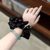 Scrunchie de Satén con Perlas Lindo y Nuevo de Verano, Accesorio para el Cabello Dulce y Versátil para Coletas y Chongos de Todos los Días