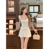 Vestido camisola de seda gelada coreana para mulheres, vestido formal com decote quadrado que rejuvenesce, roupa sexy de aniversário para jovens em Jiangsu, Zhejiang e Xangai