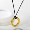 Collar de Cuerda de Cera de Estilo Europeo y Americano de Gama Alta Colgante de Anillo T O de Acero Inoxidable Simple Versátil de Moda para Viajeros