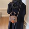 Bolso de mano pequeño tipo almohada para mujer, tendencia de otoño e invierno, bolso bandolera de un solo hombro, 2025