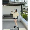 Foto real 2026 Primavera Novo Design Sense Camisa Manga Curta Feminina Primavera Novo Estilo Camisa Top Curto Gola Polo