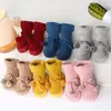 Novas meias de chão sapatos de bebê para andar sapatos quentes para crianças com sola espessa e forro de veludo sapatos e meias antiderrapantes para bebês meninos e meninas