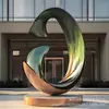 Escultura de Ballena de Fibra de Vidrio con Chorro de Agua Acero Inoxidable Personalizada Creativa Paisaje Acuático Hotel Entrada del Hotel También Tiene Adornos de Animales
