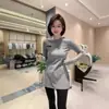 Design Europeu de Moda Feminina Primavera e Outono 2025 Versátil Casual Modelador Manga Longa Dividida Comprimento Médio Camisa Base Top