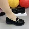 Zapatos Mocasines de Cuero Suave Más Vendidos para Mujer 2026 Otoño Nuevos Zapatos de Cuero para Dama Suela Plana Casual Elegantes Antideslizantes Zapatos para Madres de Mediana Edad