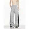 Calça Masculina Tendência 2026 com Listras Laterais de Cinco Listras, Estilo Esportivo High-Street, Calça Reta de Perna Larga de uma Marca Tendência