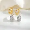 Novos Brincos da Moda Estilo Europeu e Americano, Design de Nicho Francês, Cobre Banhado a Ouro com Incrustação de Diamante, Brincos Vazados, Acessórios de Orelha Simples e Versáteis