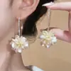 Pendientes Largos de Flor Blanco Leche Nuevos Pendientes Barrocos Elegantes Pétalo Nicho Distintivos Pendientes de Alta Calidad para Mujer