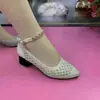 Nuevos Zapatos de Malla de Cuero Suave Negros 2026 para Mujer, Sandalias Versátiles de Tacón Medio de Suela Suave Calados, Zapatos de Moda Chunky Heel para Mamá