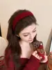 Diadema de Terciopelo Rojo Estilo Vintage para Mujer 2025 Nuevo Modelo Diadema para Lavarse la Cara con Acabado de Alta Gama Accesorio para el Cabello