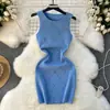 Vestido Tricô Rombo Cravejado de Diamantes de Luxo Leve, Decote Redondo Feminino, Caimento Justo, Saia Curta Elástica Envelope, Vestido Colete Sem Mangas