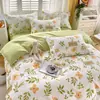 Funda de edredón de algodón lijado acolchada de cuatro piezas con estampado fresco kit de sábanas de tres piezas para dormitorio de estudiante venta al por mayor