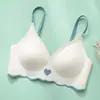 Sutiã Fino Seamless de Peça Única Coração Ondulado para Mulheres com Seios Pequenos, Push-Up, Anti-Queda, Costas Bonitas, Sutiã para Estudantes Sem Aro