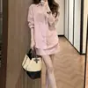 Atuendo de Alta Gama Estilo Old Money 2026: Conjunto de Dos Piezas Rosa Relajado de Manga Larga con Protección Solar y Falda Corta para Verano