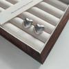Brincos de Amor Escovados Estilo Hong Kong Vintage para Mulheres Elegantes Ins Design de Nicho de Alta Qualidade Brincos Simples de Metal Prateado