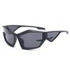Gafas de sol de estilo nuevo viento futuro tendencia no convencional montura irregular gafas de sol de moda europeas y americanas gafas deportivas de viento para mujer