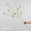Buquê de flores artificiais de lírio branco puro, flores de seda, flores artificiais de plástico, decoração de sala de estar, arranjo floral de casamento