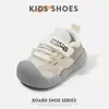 Zapatos para caminar de niño, zapatillas deportivas de malla transpirable para niños, nuevos zapatos casuales de suela blanda para primavera y otoño 2026, zapatillas de malla para niñas