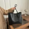 Bolso Tote Grande de un Solo Hombro para Estudiante Universitaria, Nuevo, de Alta Apariencia, Estilo Europeo y Americano, Transfronterizo, Retro