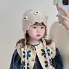 Gorro de punto cálido para niños para otoño e invierno, lindo diseño floral, a prueba de viento y engrosado, adecuado tanto para niños como para niñas