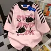 Camiseta de Algodão Puro com Manga Curta e Estampa de Gato Preto Estilosa Estilo Americano para Mulheres, Design de Verão 2026, Camiseta Básica com Mangas Raglan