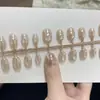 Eletrodepositado Lua Branca Novo Gradiente de Chá com Leite Unhas Vestíveis Gradiente Blush Clássico Glitter Escada Curta Unhas Pré-fabricadas