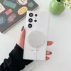 Carcasa de succión magnética con sensación de piel escarchada Ice Mist adecuada para Samsung S24ULTRA S24PLUS con orificios finos S23ULTRA