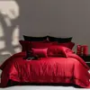 Juego de ropa de cama nupcial rojo de estilo moderno simple, juego de textiles para el hogar de cuatro piezas de algodón puro Awati de fibra larga