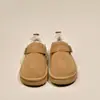 Botas de nieve de una sola pieza con suela de cuero, sin cordones, forradas de felpa, zapatos de algodón engrosados para mujer, nuevo invierno 2026, zapatos Birkenstock, zapatos para conducir