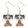 Los pendientes colgantes acrílicos de Halloween son adecuados para atuendos casuales y de fiesta, compatibles con varios dijes temáticos de Halloween para todas las estaciones.