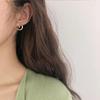 Brincos de lua crescente removíveis multiuso, brincos pequenos de zircônia simples e personalizados de celebridades da Internet da Coreia do Sul para mulheres