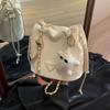 Bolsa de moda simples estilo ocidental feminina primavera 2025 nova bolsa casual moderna de nicho bolsa de ombro transversal bolsa balde