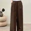 Artísticos y versátiles, estos pantalones anchos de algodón y lino bordados con diseño calado retro son perfectos para mujeres en verano.. Son de corte holgado, casuales y presentan un diseño de pierna recta, lo que los convierte en una opción de moda.