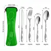 Set de cubiertos de acero inoxidable de tres piezas para Amazon, que incluye cuchillo para bistec, tenedor y cuchara, en una bolsa de tela creativa, adecuado para estudiantes y uso al aire libre