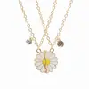 Venta transfronteriza simple flor costura magnética collar margarita collar para amigas collar de aceite femenino fabricantes al por mayor