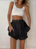 Moda Femenina Estilo Europeo y Americano Nuevo Primavera/Verano 2026 Elegante Color Sólido Cintura Alta Diseño de Encaje Sexy Falda con Pantalón Corto en Capas para Mujer