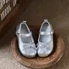 Zapatos Nuevos de Rendimiento para Niñas Primavera y Otoño, Zapatos de Baile, Zapatos Mary Jane, Zapatos de Piel Rojos, Zapatos Versátiles de Suela Blanda para Niños Mayores