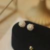 Pendientes pequeños y exquisitos con circonitas y perlas para mujer, nuevos pendientes de hortensias de estilo retro simple de estilo occidental, regalo de cumpleaños