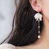 Flor Eterna ~ Pétalos Blancos Borla Larga Cara Redonda Verano de Mujer Hada Suave Aretes de Compromiso Plato de Incienso para Mosquitos Clip para Oreja