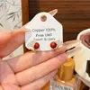 Pendientes de botón de perla de ginkgo rojo microincrustados de Lujo Ligero Temperamento Sensación de Gama Alta Pendientes 2026 Nuevo Estilo Más Vendidos Tendencia Accesorios para Orejas Mujer