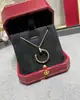 Colar Kajia cravejado com diamantes em toda a extensão, com pontas e extremidades em diamante, corrente para clavícula, banhado a ouro rosa 18K espesso, finamente trabalhado, mesmo estilo do pingente de influenciador popular
