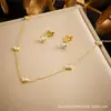 Pingente Redondo Personalizado para Retrato Colar de Moda Retrô Europeu e Americano Conjunto de Brincos de Retrato Assimétricos Simples e Bonitos