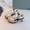 Zapatillas infantiles de bloques de color estilo coreano, nuevo modelo otoño 2026, zapatillas deportivas ligeras para niños, zapatillas casuales para niñas