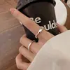 Anillo Geométrico Irregular para Mujer, Combina y Mezcla, Sencillo, Moderno, de Alta Gama, Diseño de Anillo para Dedo Índice de Nicho, Nuevo Anillo Versátil
