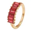 Anillo de dedo con nicho distintivo, chapado en oro ligero de lujo europeo y americano, tendencia de moda en anillo geométrico de diamantes de color.